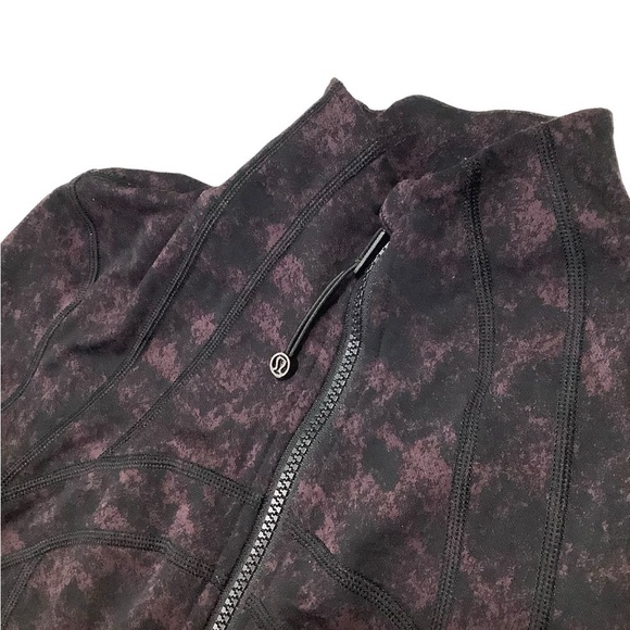 Lululemon Define Jacket Sz 4 Luxtreme
Misted Jacquard Black Black Cherry - Picture 9 of 11